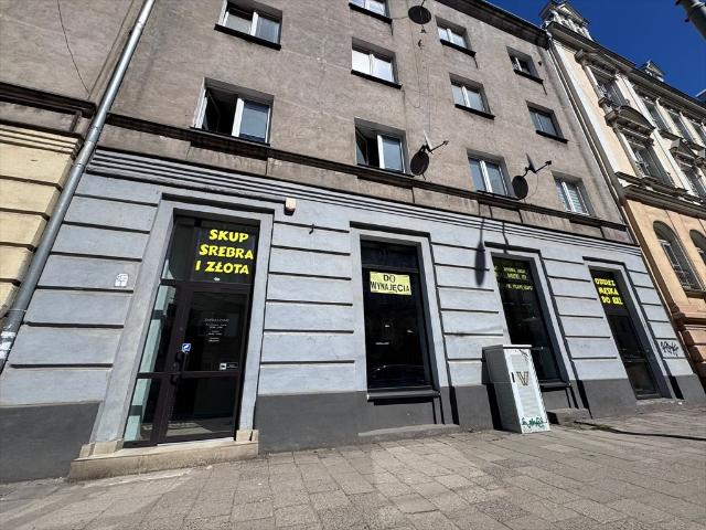 Przestronny lokal usługowo handlowy z dużymi witrynami