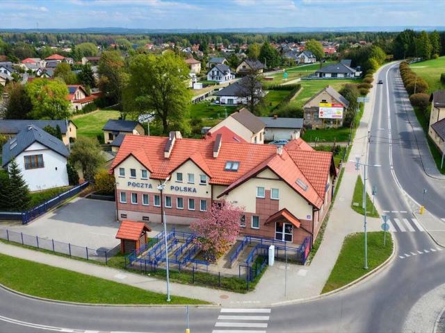 Przestronny lokal usługowy 41,9 m2 z parkingiem i widocznością
