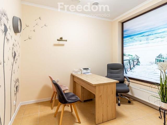 Przestronny lokal usługowy 63,5 m2 w Kołobrzegu zapraszam