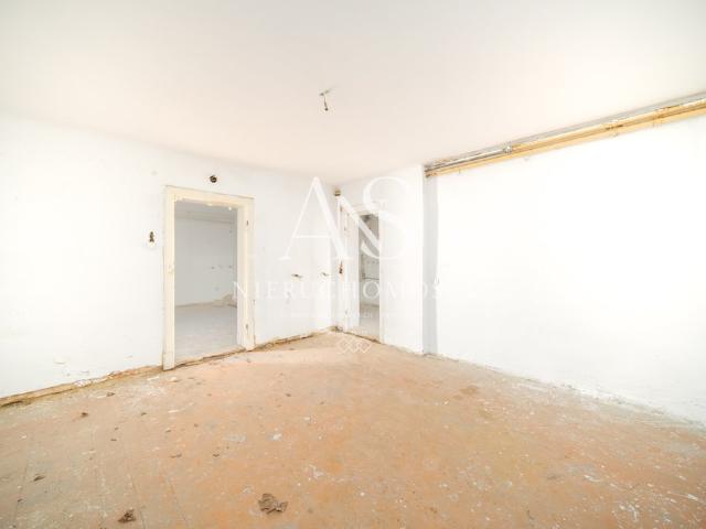 Przestronny lokal usługowy 86,79 m² przy głównej ulicy