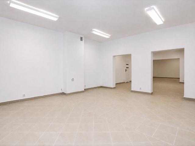 Przestronny lokal usługowy 91 m² w centrum Słupska