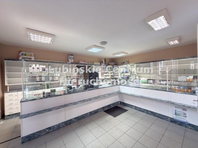 Przestronny lokal usługowy 109 m² z niezależnym wejściem