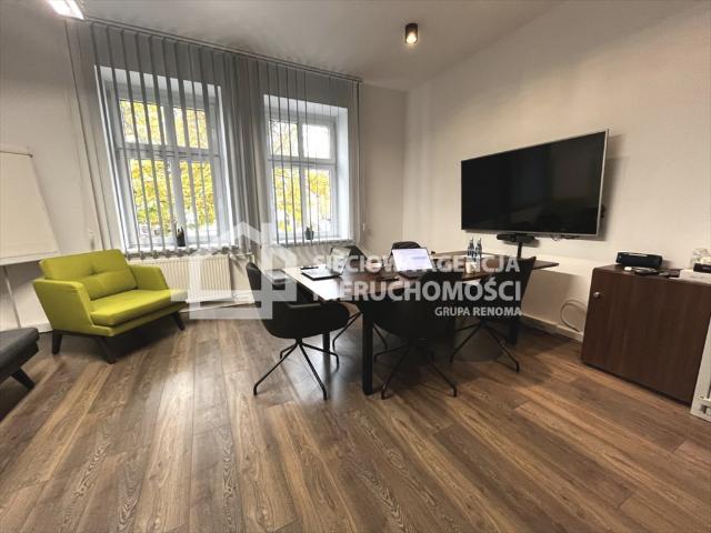 Przestronny lokal usługowy w centrum Wrzeszcza, 90,3 m2