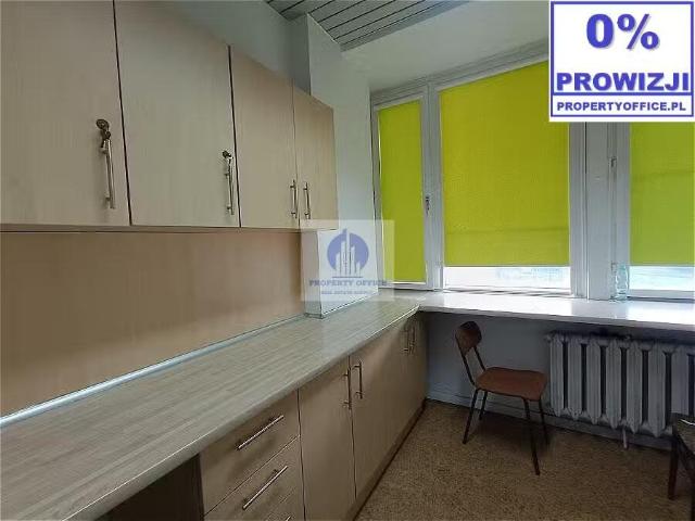 Przestronny lokal biurowy 14,07 m2 z dobrym dostępem światła