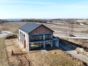 Przestronny lokal biurowy 200 m² z możliwością podziału