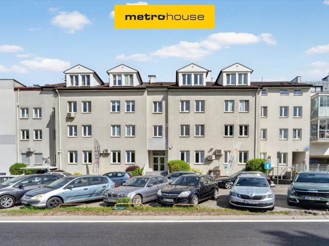 Przestronny lokal biurowy 335 m2 z parkingiem na Mokotowie