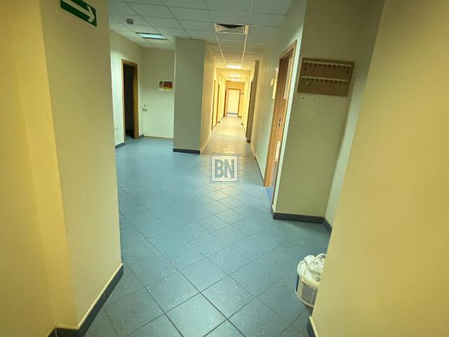 Przestronny lokal biurowy 421 m² z możliwością aranżacji
