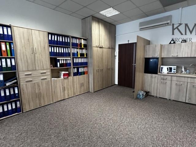 Przestronny lokal biurowy 50 m² w centrum Puław zapraszam