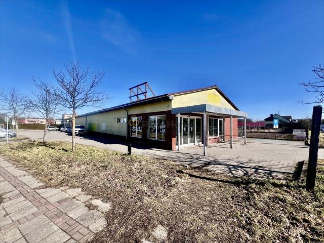 Przestronny lokal handlowo usługowy 693 m² z dużymi witrynami zapraszam