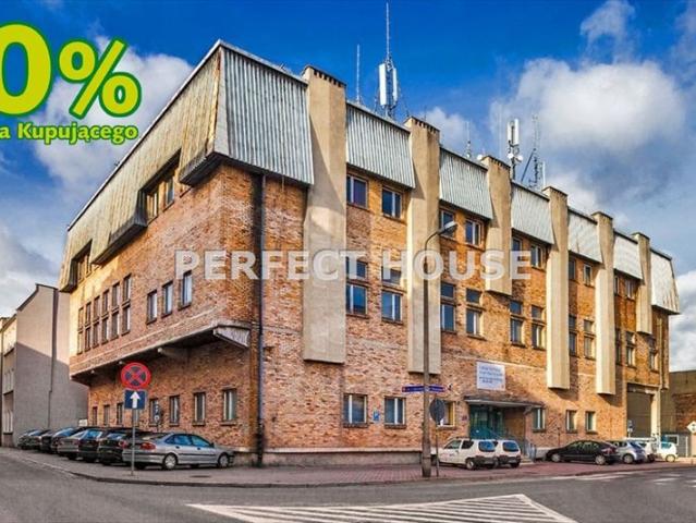 Przestronny obiekt biurowo techniczny 2907 m² w centrum Ostrów Wielkopolski