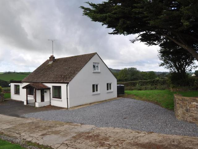 Pwll Trap, St. Clears, Carmarthen SA33, 4 bed detached bungalow to rent, £1,200 pcm | PrimeLocation