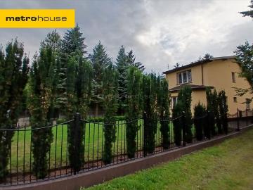 Przestronny dom z ogrodem i garażem w Pułtusku