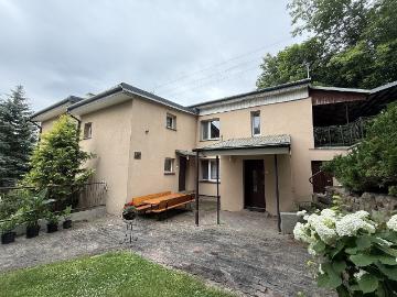 Dwurodzinny dom z ogrodem, garażem i pomostem, 220 m2