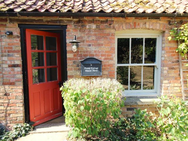 Pump Cottage, Manor Farm, Shelton, Newark, Nottinghamshire NG23, 2 bed semi detached house to rent, £1,100 pcm | PrimeLocation