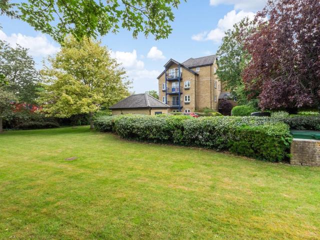 Pump House Close, Bromley BR2, 2 bed flat to rent, £1,850 pcm | PrimeLocation