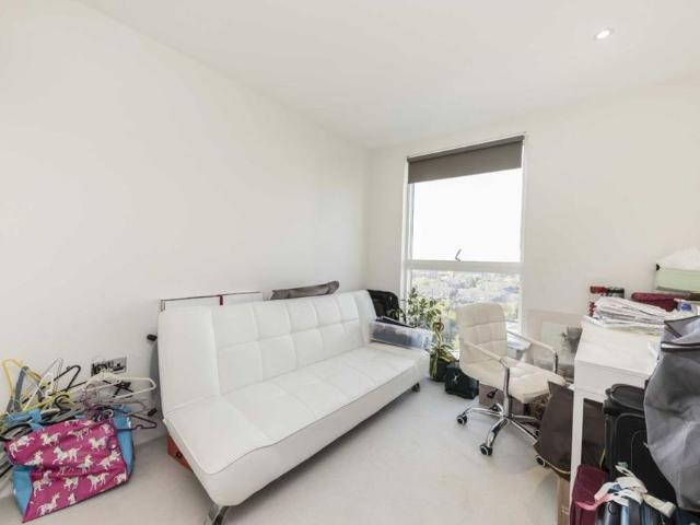 Pump House Crescent, TW8, London