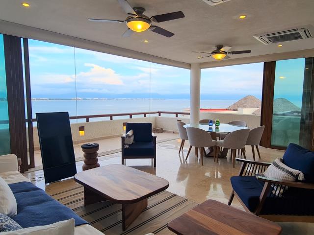 Punta Esmeralda 403