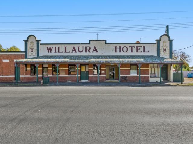 Pub & Accommodation Package! Live. Work. Invest. Expand