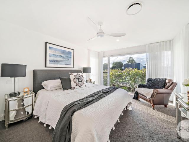 Publicly Advertised Reserve $2,200,000!