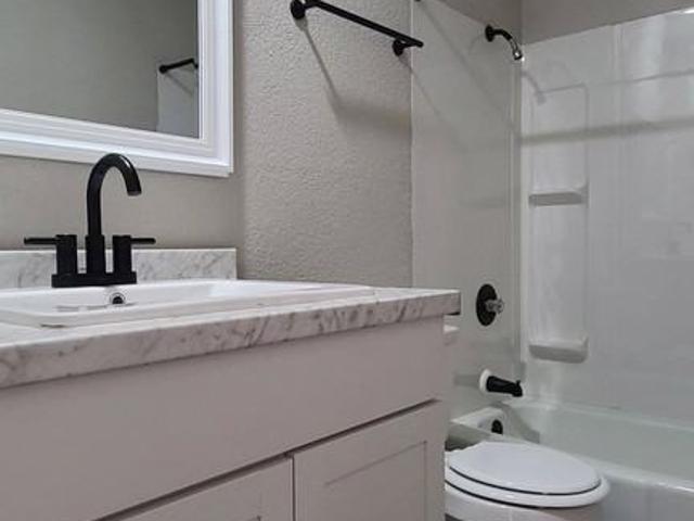 Puckett Pointe 2 Bedroom Apartment for Rent at 3027 Puckett Rd, Kansas City, KS 66103 Rosedale