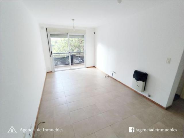 ALQUILA: Dpto 1 Dormitorio, Externo con Balcón / B° General Paz