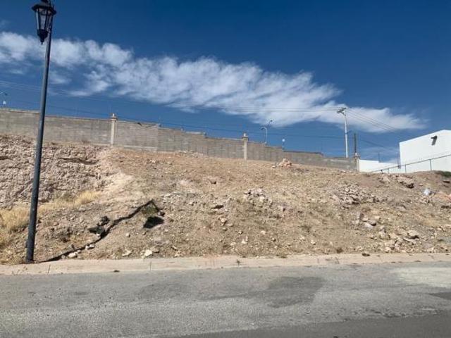 PUERTA DE HIERRO TERRENO RESIDENCIAL CON EXCELENTE VISTA A LA PRESA REJON PRIVADO