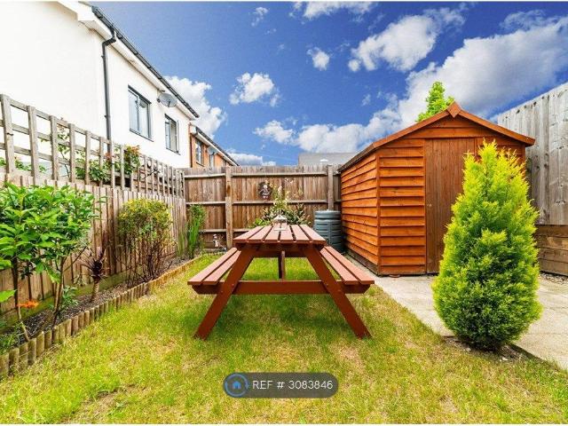 Puffin Way, Reading RG2, 3 bed terraced house to rent, £1,995 pcm | PrimeLocation