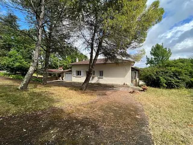 Pujols 47300 Location maison 5 pièces t5