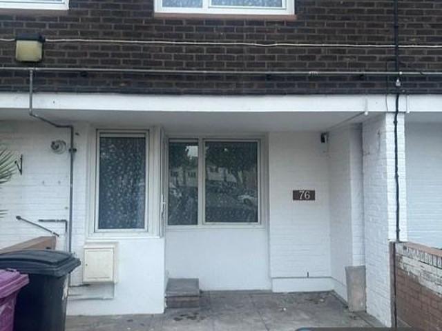 Pulteney Close, London, E3 4 bed maisonette to rent £3,650 pcm £842 pw