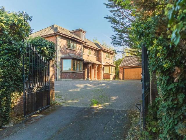 Purton Road, Swindon, SN2 2LN 8 bed detached house to rent £8,750 pcm £2,019 pw