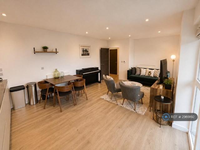 Purbeck Gardens, London, SE26 3 bed flat to rent £3,350 pcm £773 pw