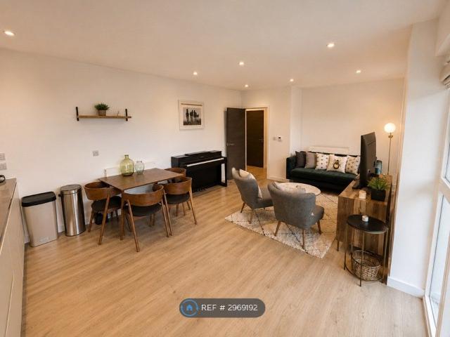 Purbeck Gardens, London SE26, 3 bed flat to rent, £3,350 pcm | PrimeLocation