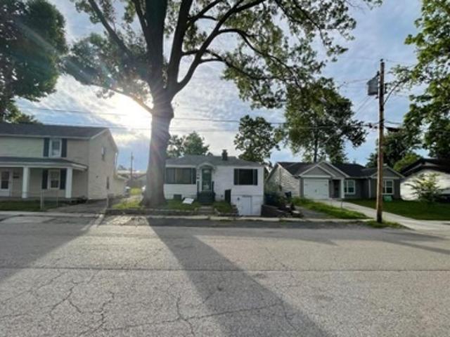 Purcell Ave