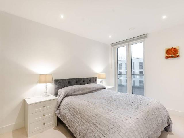 Pure Gym, 500 Chiswick High Road, London, W4 5DB, United Kingdom | 3 bed apartment for rent #91459952 | Rentberry