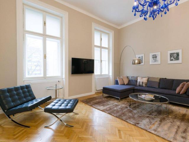 PURE LUXURY IN THE HEART OF VIENNA | Stilvolle Eleganz im 9. Bezirk