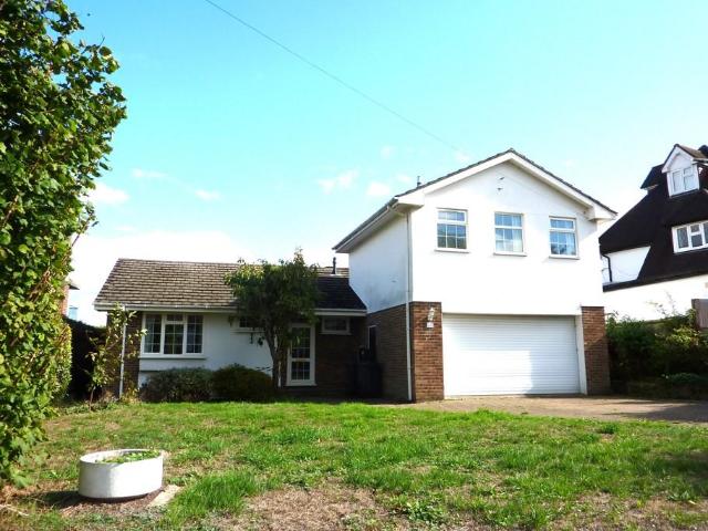 Purley 2 bed detached house to rent £2,500 pcm £577 pw
