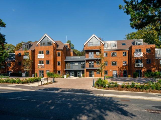 Purley CR8, 1 bed flat to rent, £2,660 pcm | PrimeLocation
