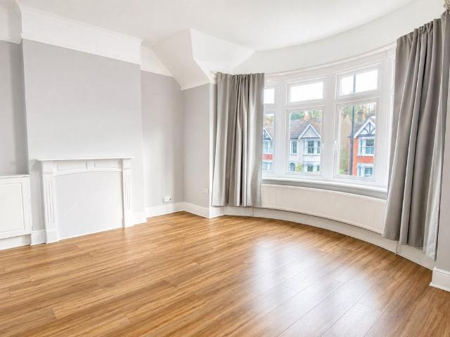 Purley CR8 2 bed maisonette to rent £1,750 pcm £404 pw