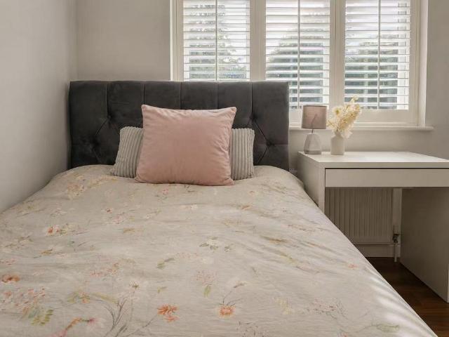 PURLEY, CR8 5 bed townhouse to rent £1,031 pcm £238 pw