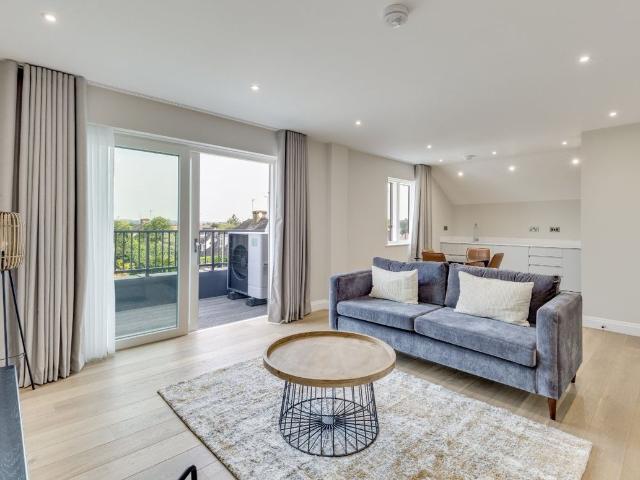 Purley Avenue, London NW2, 2 bed flat to rent, £2,578 pcm | PrimeLocation