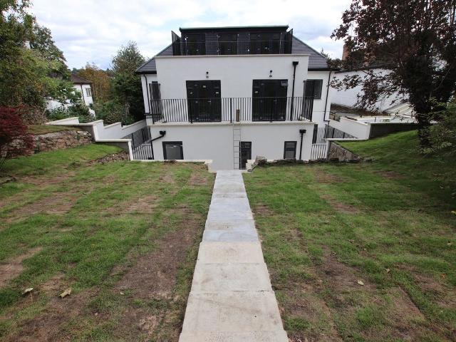 Purley Rise, Purley CR8, 3 bed flat to rent, £2,600 pcm | PrimeLocation