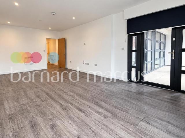 Purley Way, CROYDON 2 bed apartment to rent £1,800 pcm £415 pw