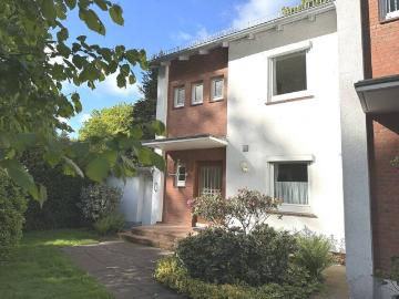 PURNHAGEN IMMOBILIEN Bremen Lesum, Reihenendhaus mit Garage in traumhafter Lage nahe der Lesum