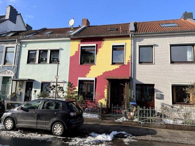 PURNHAGEN IMMOBILIEN Charmantes Reihenmittelhaus mit Balkon in zentraler Lage von Bremen Walle!