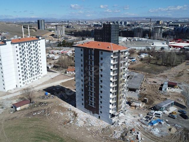 PURSAKLAR HAVAALANI YOLUNDA 1+1 SATILIK DAİRE