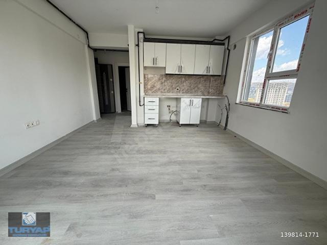 PURSAKLAR HAVAALANI YOLU'NDA 1+1 SATILIK SİTE DAİRESİ