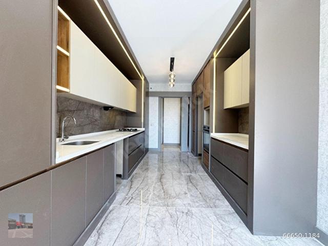 PURSAKLAR MİMAR SİNAN'DA 4+1 180 M 1.KAT KİLERLİ