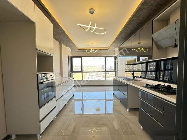 pursaklar Mimar Sinan Mahallesinde 4+1 Sıfır Daire