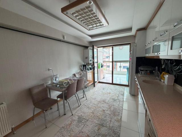 Pursaklar Saray'da Yeşilöz Sitesi'nde Öncephe Masrafsız 3+1daire