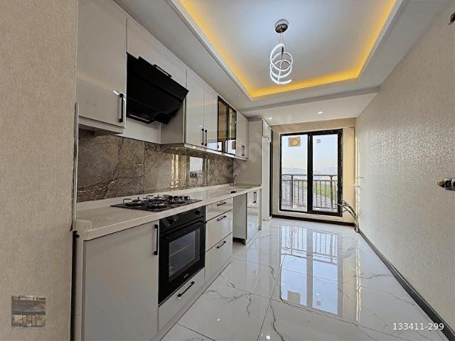 PURSAKLAR'DA PARK MANZARALI 2+1 KAPALI MUTFALIU SIFIR DAİRE